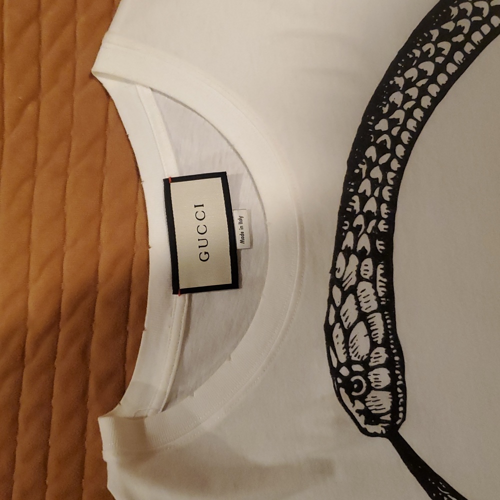 Gucci White Tee with Black Snake Motif - Picture 2 of 5
